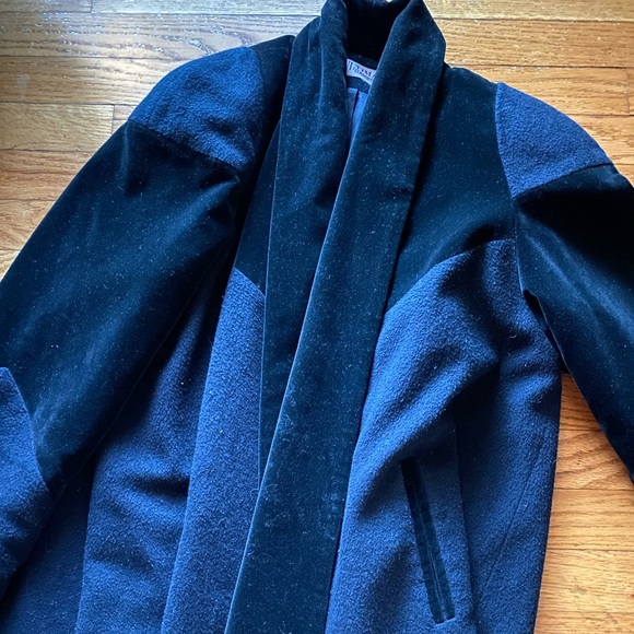 Vintage Ultimate Classic Women’s Medium Jacket - Picture 3 of 6